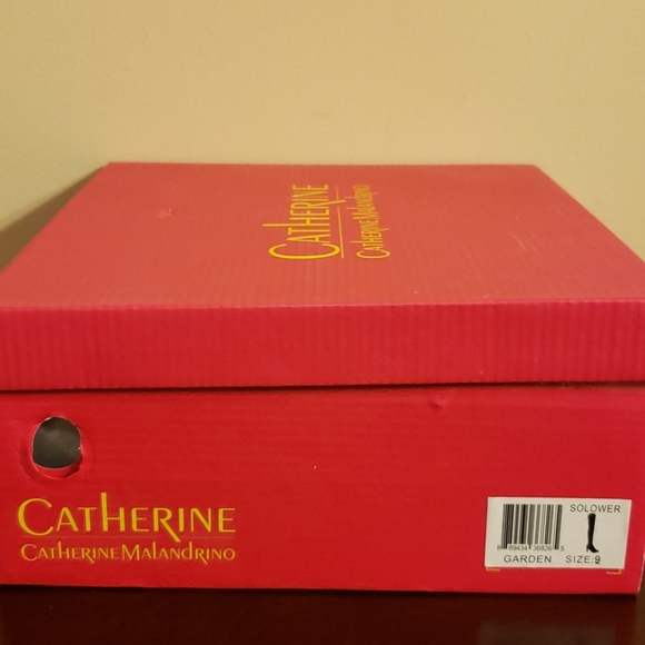 🏷Catherine Malandrino Flower Heeled Boots - Picture 6 of 7